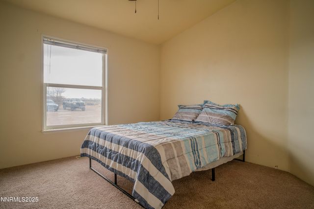 3250 E 4th Street, Silver Springs, NV 89429