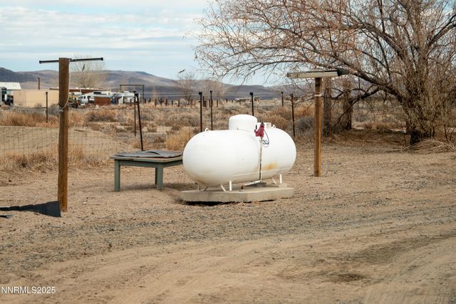 3250 E 4th Street, Silver Springs, NV 89429