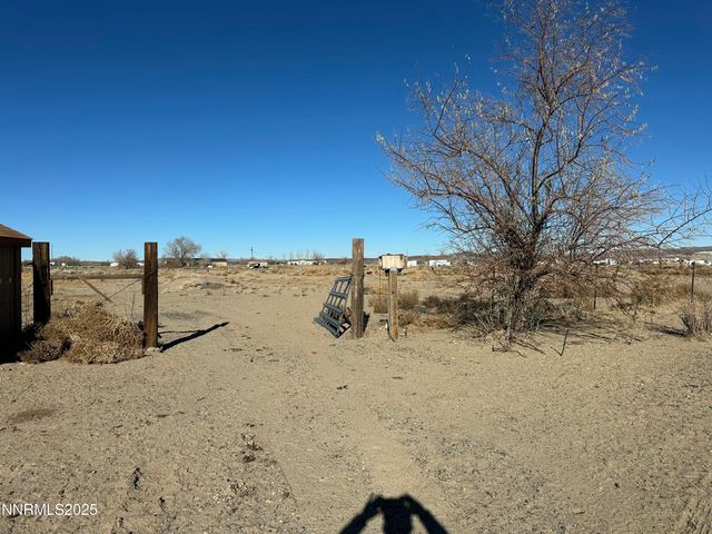 3250 E 4th Street, Silver Springs, NV 89429