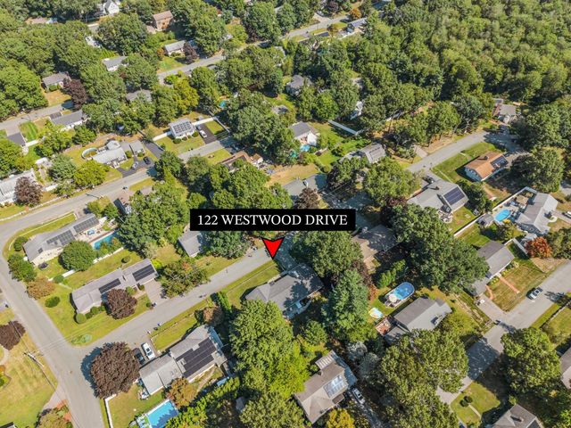 122 Westwood Dr, Whitman, MA 02382