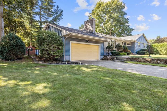 122 Westwood Dr, Whitman, MA 02382