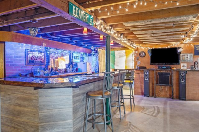 122 Westwood Dr, Whitman, MA 02382