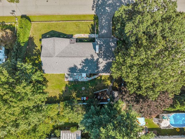122 Westwood Dr, Whitman, MA 02382