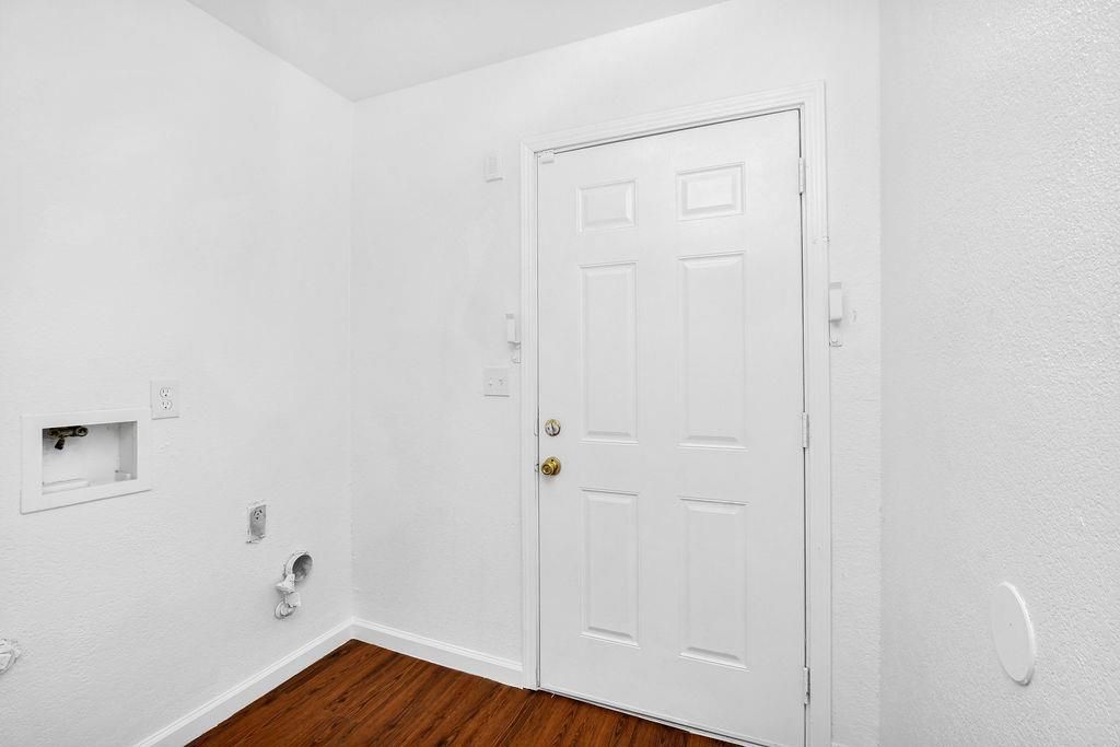 Image 20 of property listing at 425 W 8th Street, Pittsburg, CA 94565