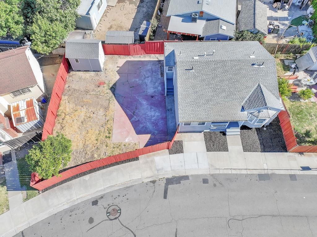 Image 27 of property listing at 425 W 8th Street, Pittsburg, CA 94565