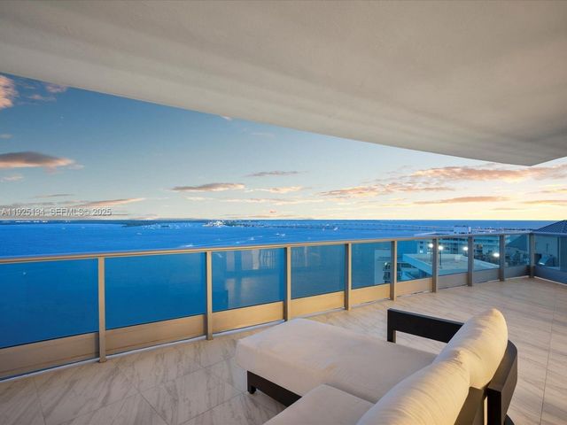 1331 Brickell Bay Dr 1811, Miami, FL 33131