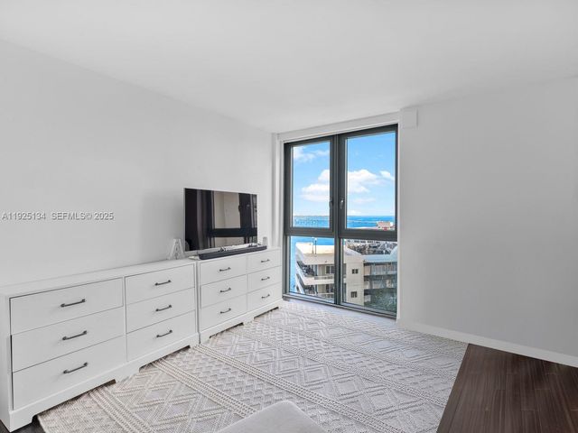 1331 Brickell Bay Dr 1811, Miami, FL 33131