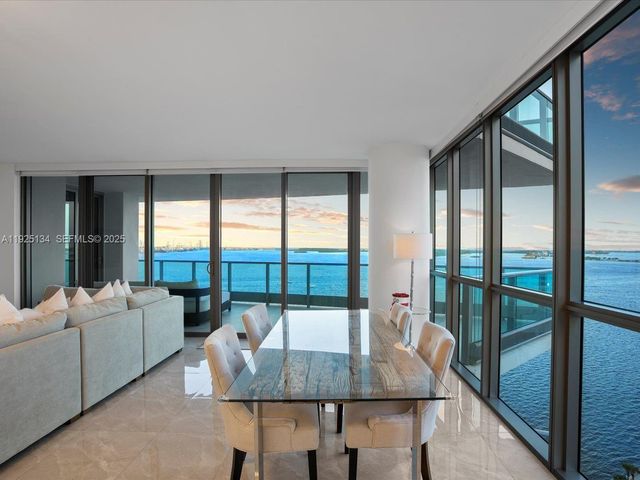 1331 Brickell Bay Dr 1811, Miami, FL 33131