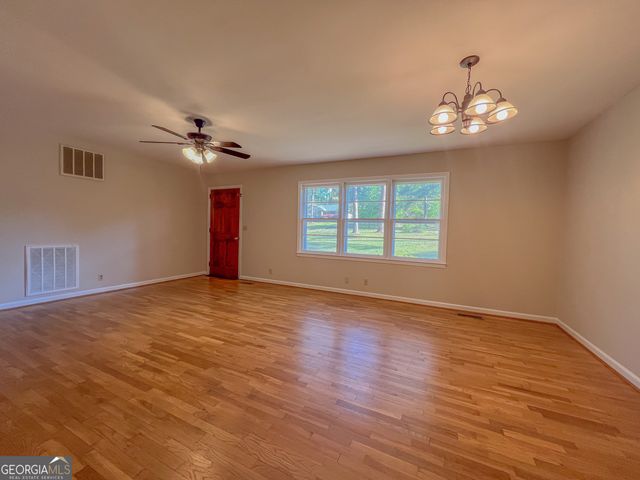 307 Brookdale Drive, Dublin, GA 31021