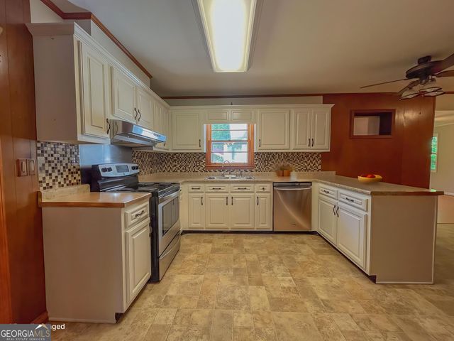 307 Brookdale Drive, Dublin, GA 31021