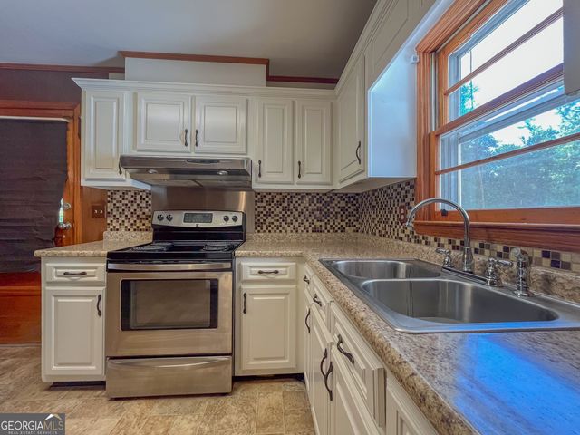 307 Brookdale Drive, Dublin, GA 31021