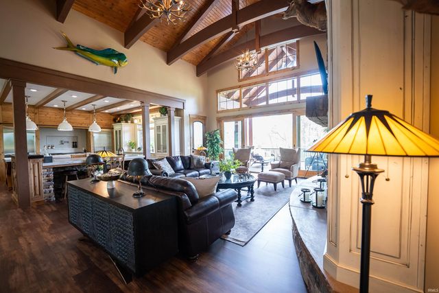 8615 W 450 S, Hudson, IN 46747