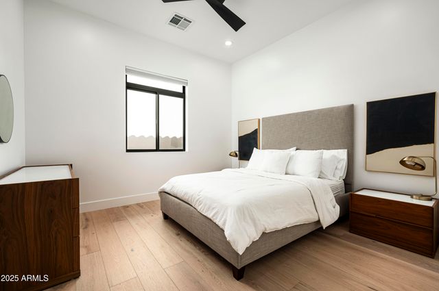 7614 E Cactus Wren Road, Scottsdale, AZ 85250