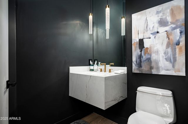 7614 E Cactus Wren Road, Scottsdale, AZ 85250