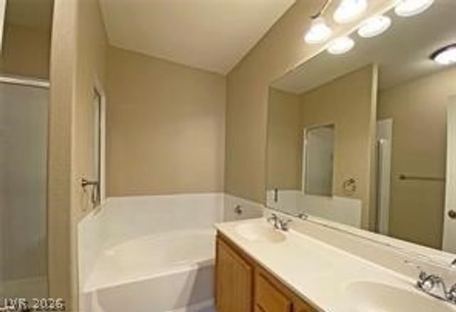 10225 King Henry Avenue 203, Las Vegas, NV 89144