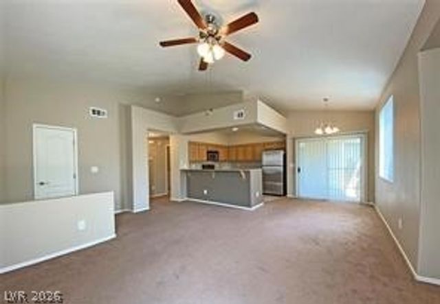 10225 King Henry Avenue 203, Las Vegas, NV 89144