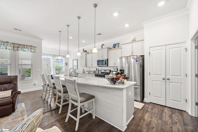 6 Daybreak Place, Simpsonville, SC 29681