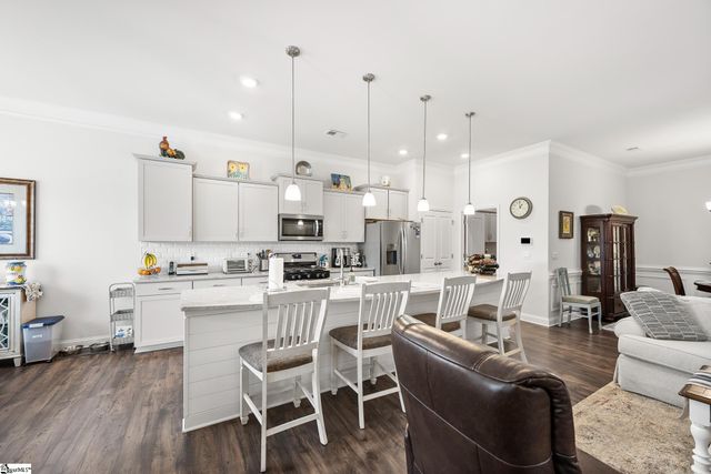 6 Daybreak Place, Simpsonville, SC 29681