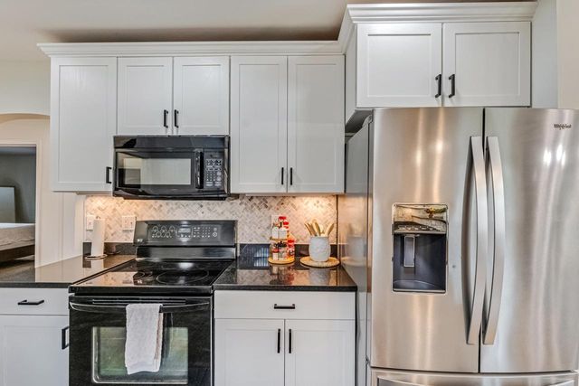 10422 Hillside AVENUE, Wauwatosa, WI 53222