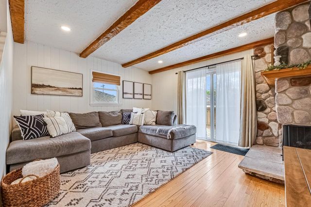 10422 Hillside AVENUE, Wauwatosa, WI 53222