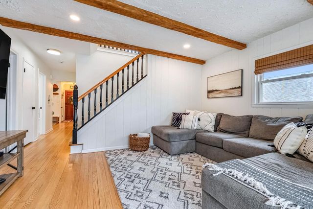 10422 Hillside AVENUE, Wauwatosa, WI 53222