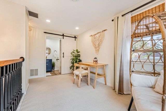 10422 Hillside AVENUE, Wauwatosa, WI 53222