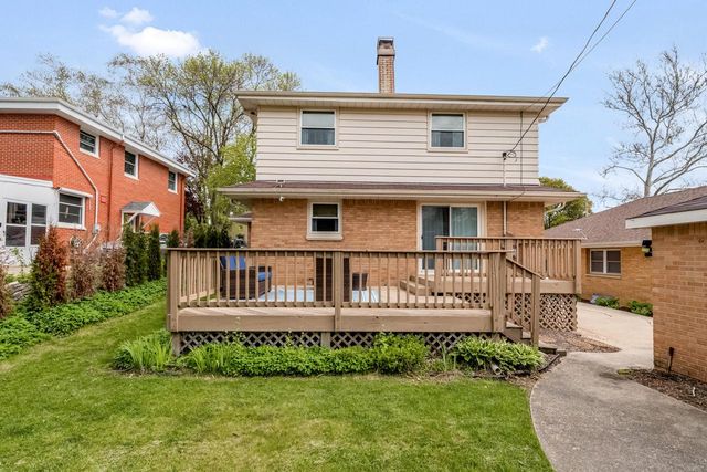10422 Hillside AVENUE, Wauwatosa, WI 53222
