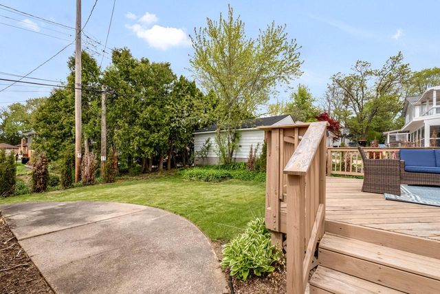 10422 Hillside AVENUE, Wauwatosa, WI 53222
