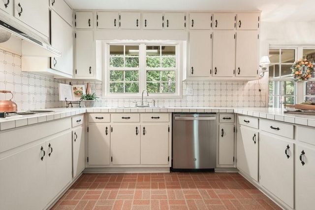 2607 Club Valley Drive NE, Marietta, GA 30068