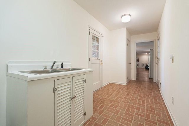 2607 Club Valley Drive NE, Marietta, GA 30068