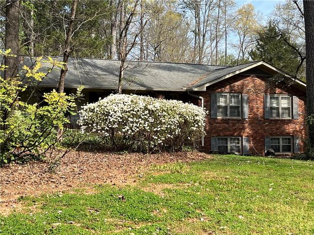 2607 Club Valley Drive NE, Marietta, GA 30068