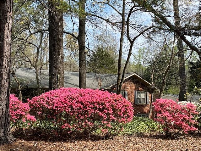 2607 Club Valley Drive NE, Marietta, GA 30068