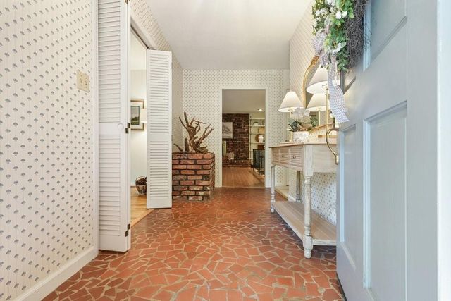 2607 Club Valley Drive NE, Marietta, GA 30068