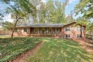 2607 Club Valley Drive NE, Marietta, GA 30068