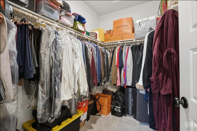 7808 Savannah Height Avenue, Bakersfield, CA 93313