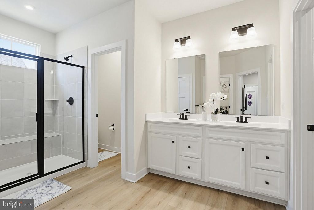 Image 20 of property listing at 912 CLARENDON FARM LN, Brunswick, MD 21716