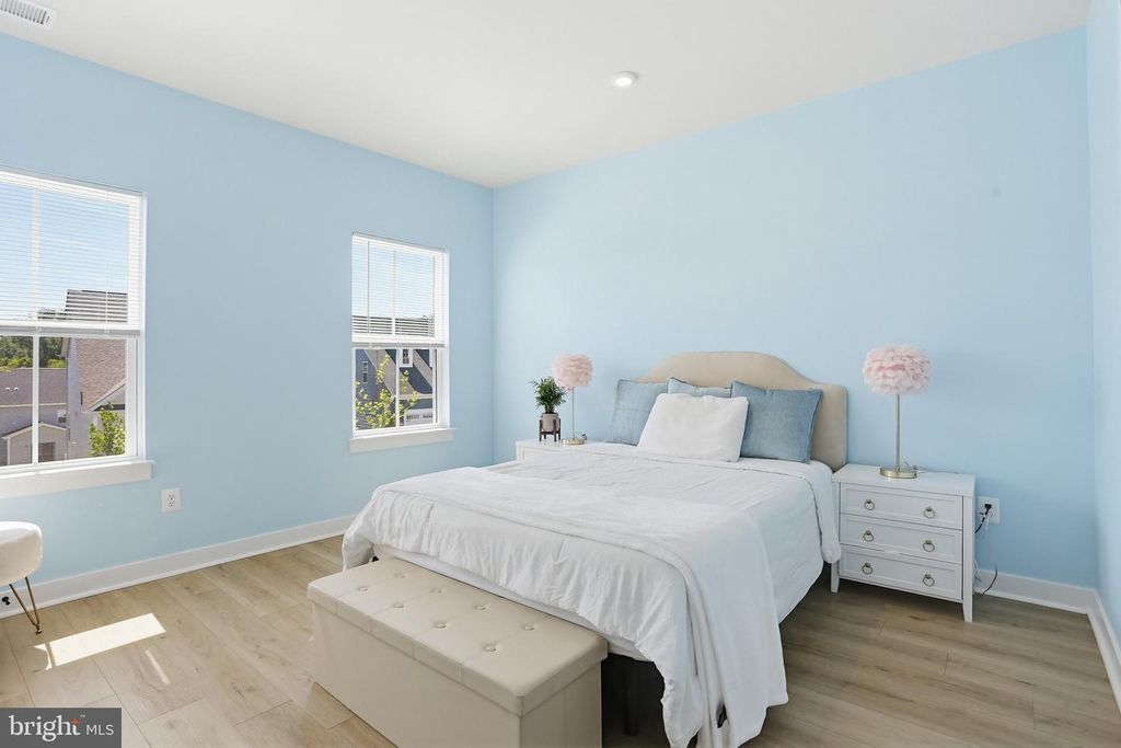 Image 25 of property listing at 912 CLARENDON FARM LN, Brunswick, MD 21716