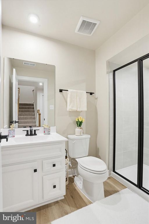 Image 38 of property listing at 912 CLARENDON FARM LN, Brunswick, MD 21716
