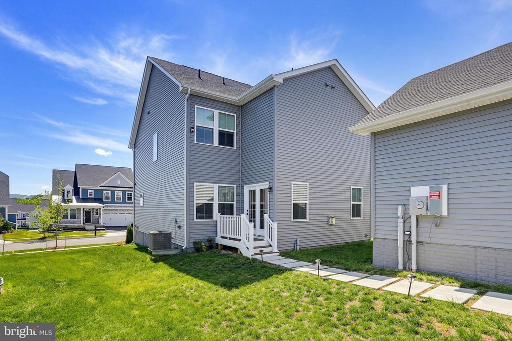 Image 41 of property listing at 912 CLARENDON FARM LN, Brunswick, MD 21716