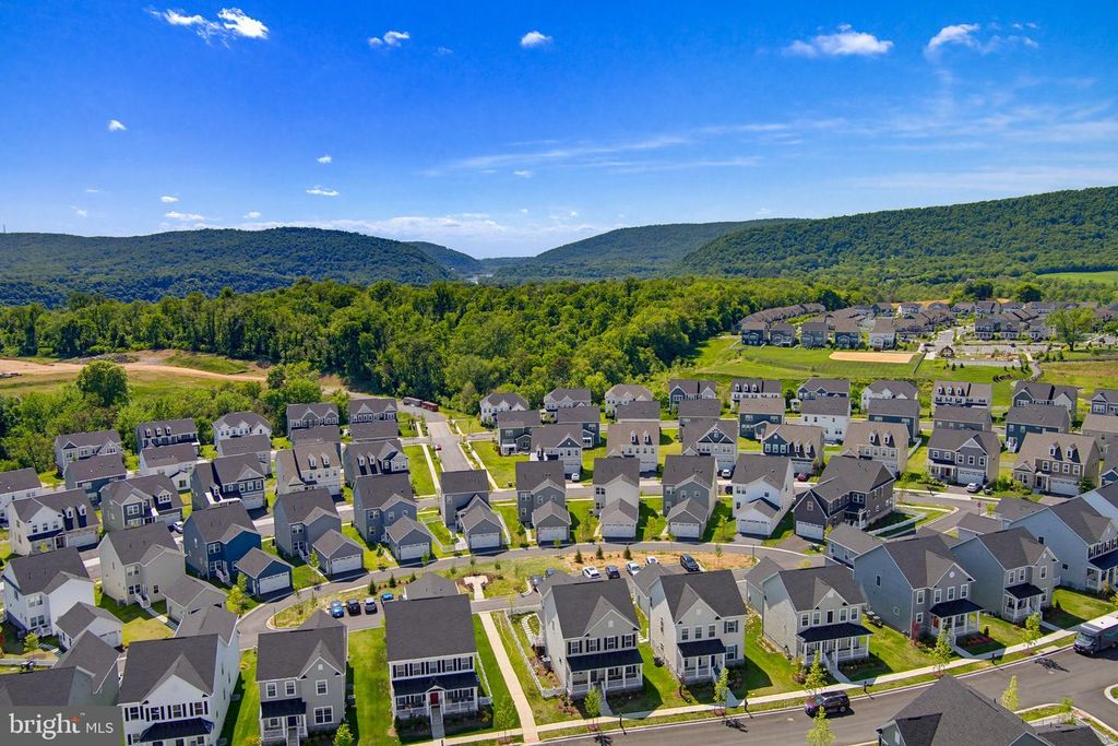 Image 50 of property listing at 912 CLARENDON FARM LN, Brunswick, MD 21716