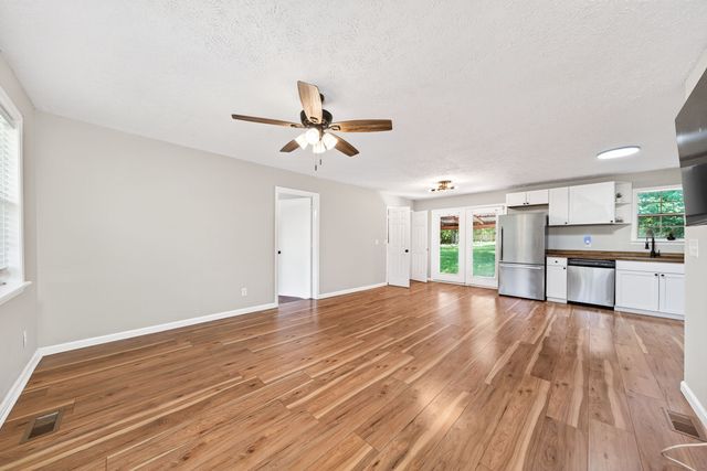 651 Prentice St, Crossville, TN 38555