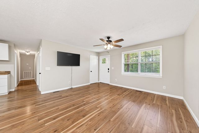 651 Prentice St, Crossville, TN 38555