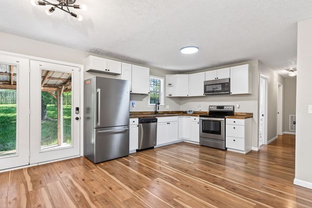 651 Prentice St, Crossville, TN 38555