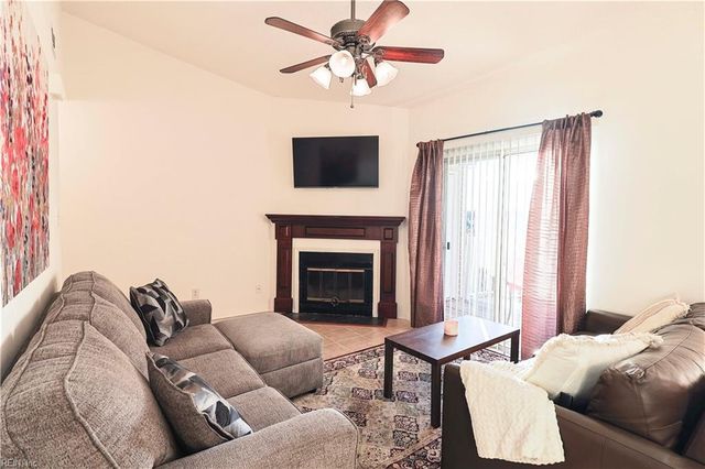 630 Spirit CT, Virginia Beach, VA 23462