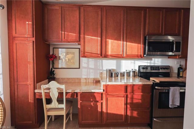 630 Spirit CT, Virginia Beach, VA 23462