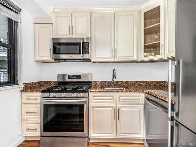 4705 Henry Hudson Parkway W 3C, Bronx, NY 10471