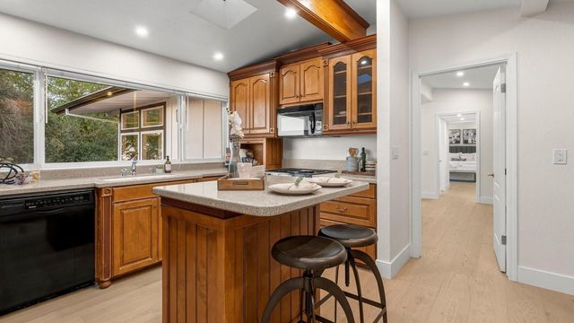 15499 Bohlman Road, Saratoga, CA 95070