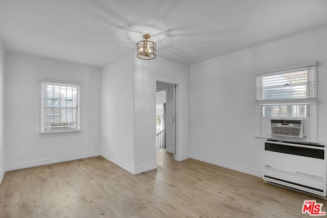 5815 W Olympic Boulevard, Los Angeles, CA 90036