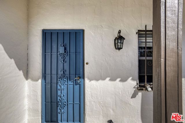 5815 W Olympic Boulevard, Los Angeles, CA 90036