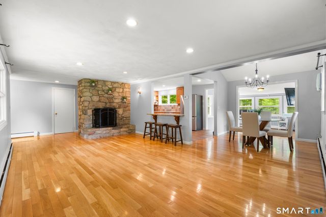 200 Old Huckleberry Road, Wilton, CT 06897